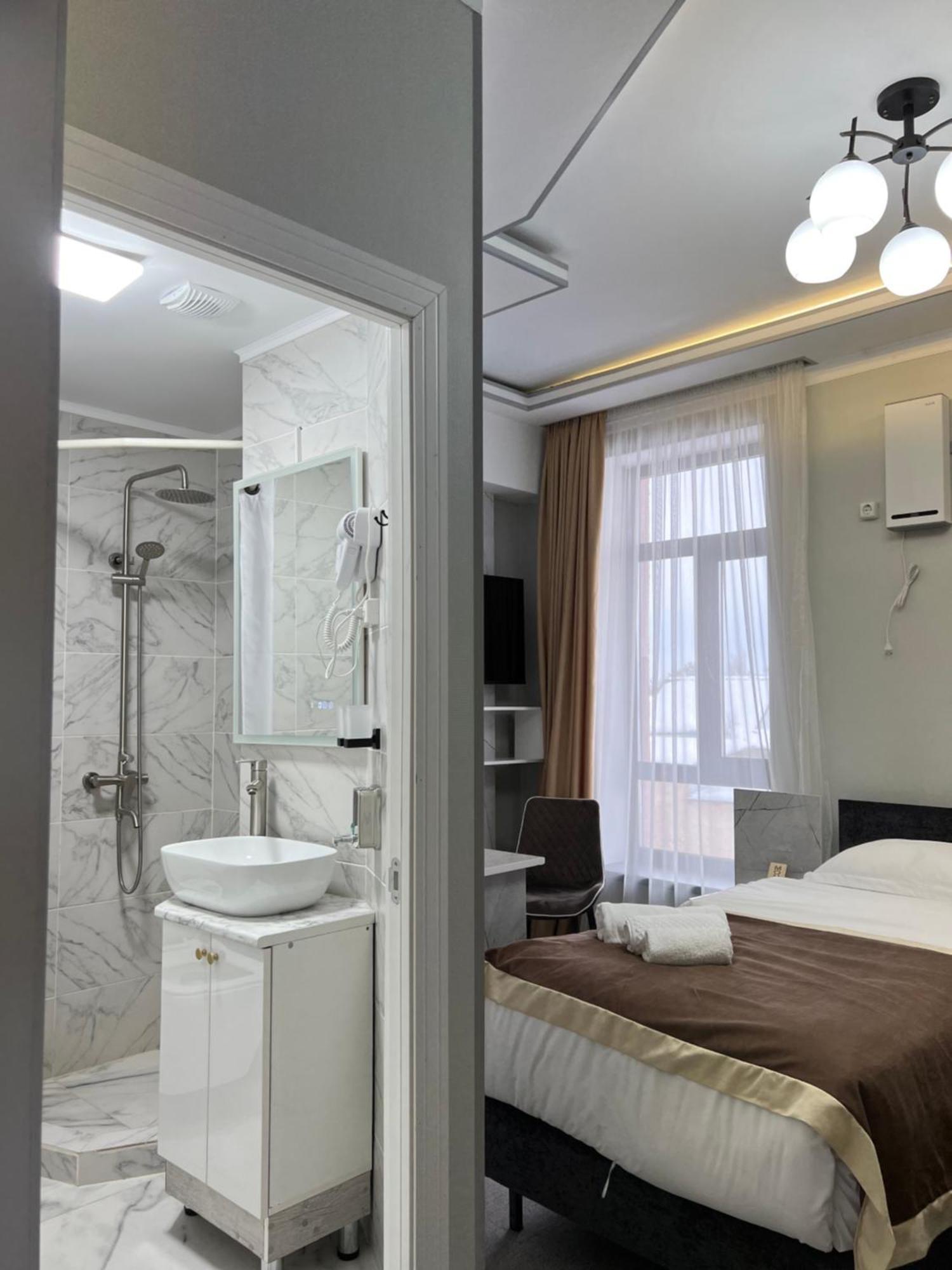 Mongu Hotel Karakol Kültér fotó
